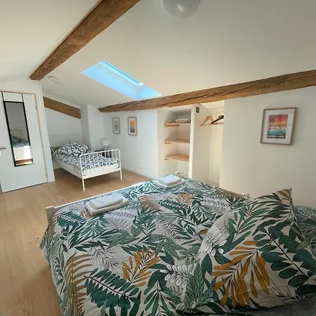 Grange Renovee, Jardin Prive Et Piscine Partagee Poussan