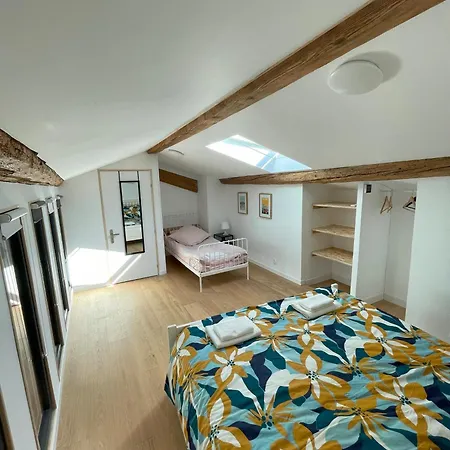 Grange Renovee, Jardin Prive Et Piscine Partagee Poussan