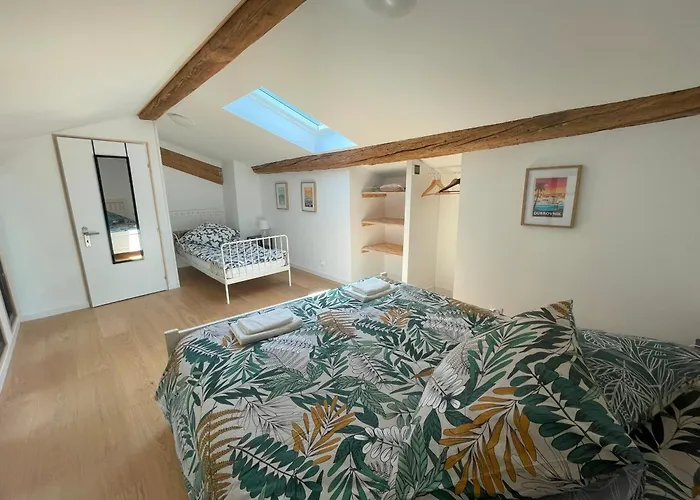 Grange Renovee, Jardin Prive Et Piscine Partagee Poussan