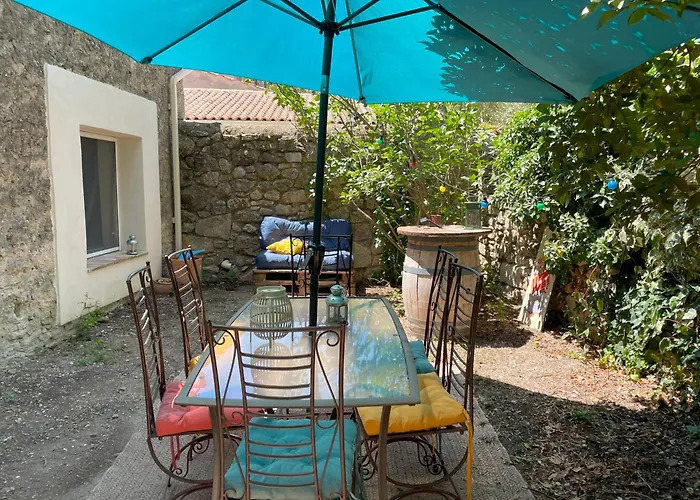 Vakantiehuis Grange Renovee, Jardin Prive Et Piscine Partagee *